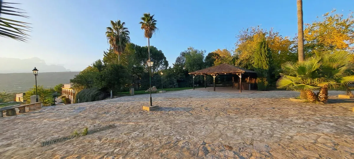 ead178a9-3605-43f0-8cb8-df587c07ee00