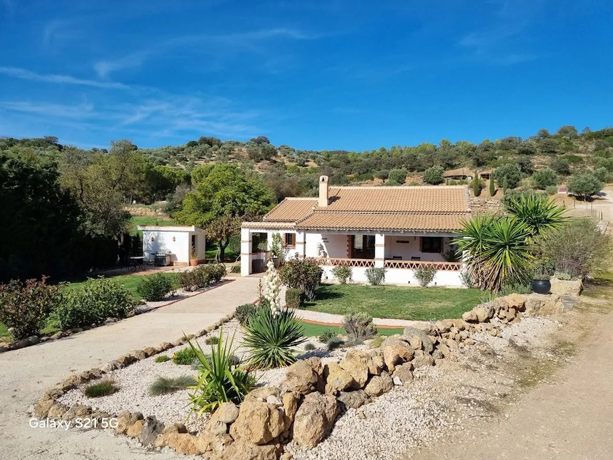 24922208-1702-4d08-bf73-ef574f4b3b8e