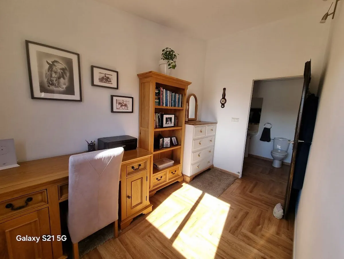 7fc1c054-7628-4376-8a51-a6a12150bbf1