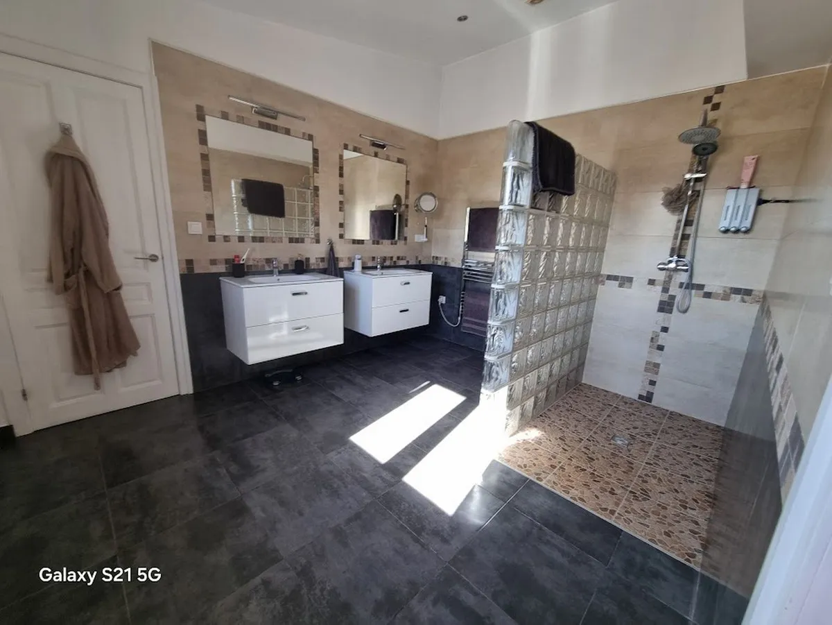 8d1da957-0f1f-4dc7-a035-408f1e5d4531