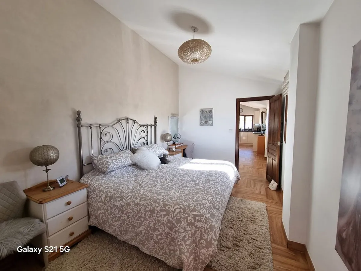 c9537d7e-2dc2-44f2-9735-ffd6c1624512