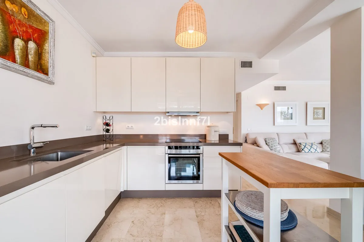 33d288be-f60f-4694-94cc-a1dbcf4f8752