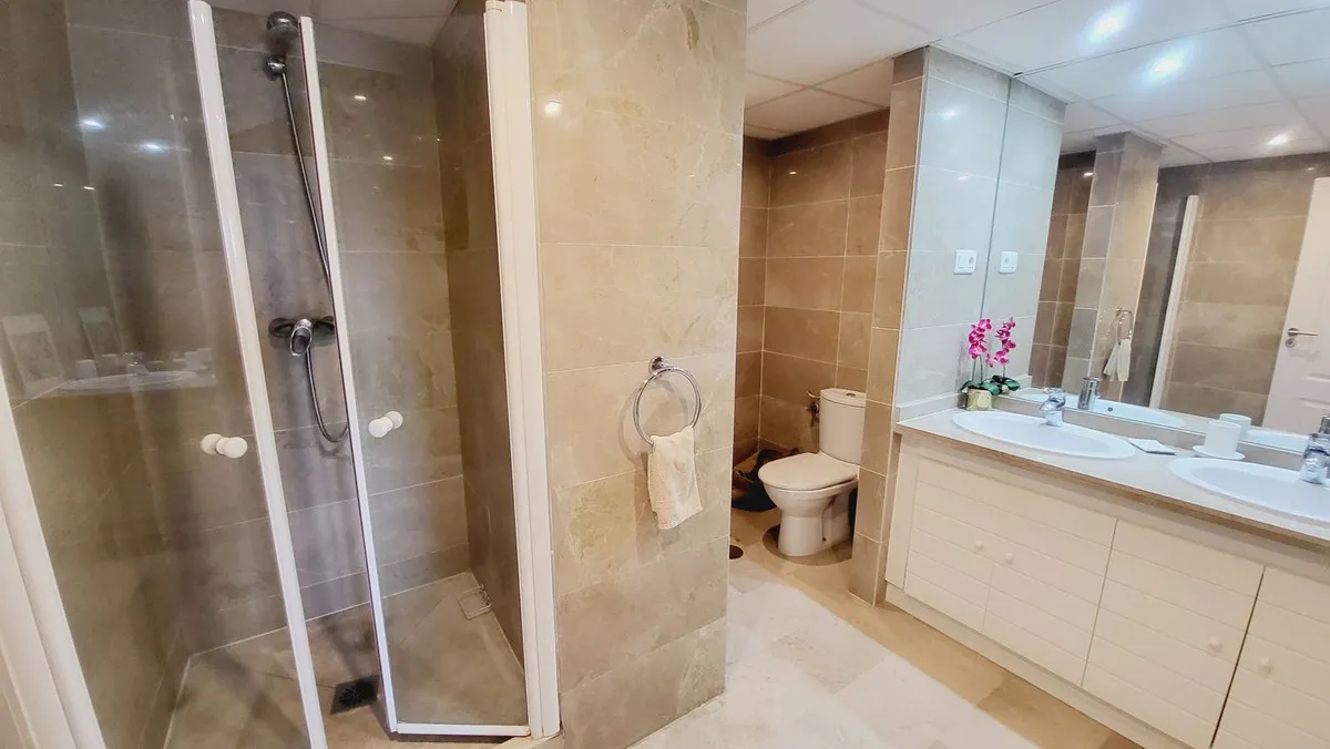 41f62a72-48d6-4081-8a9e-9a9c21dfbd5c