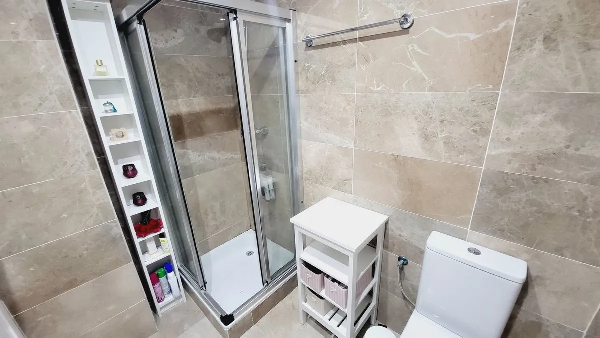 eb008c98-94a4-49ff-98e1-53d4ea21f077