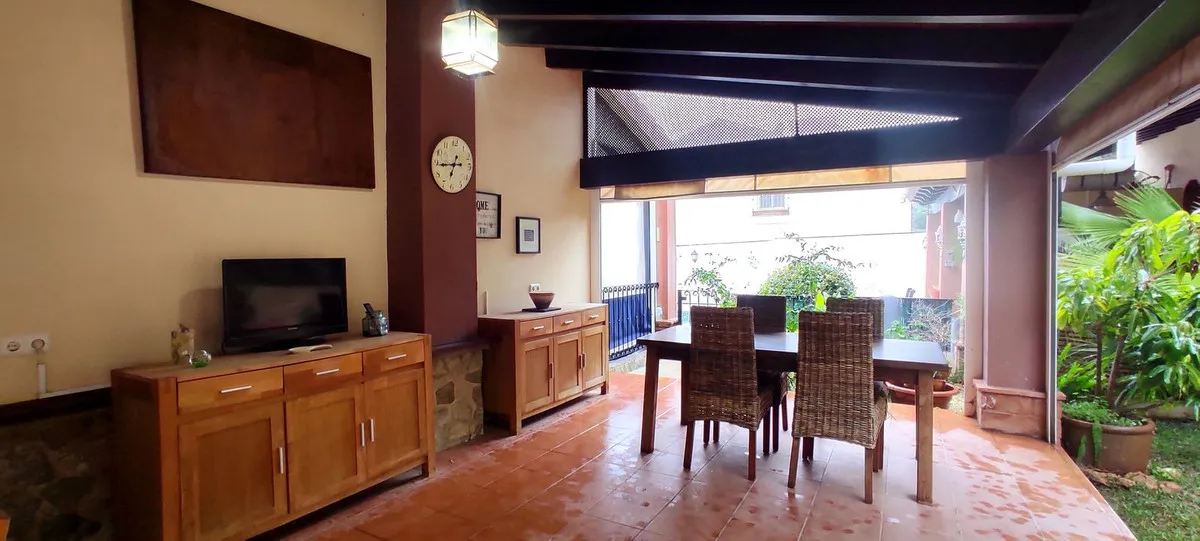 54b6e7d1-de00-4ddc-b22e-858efd7b2d01