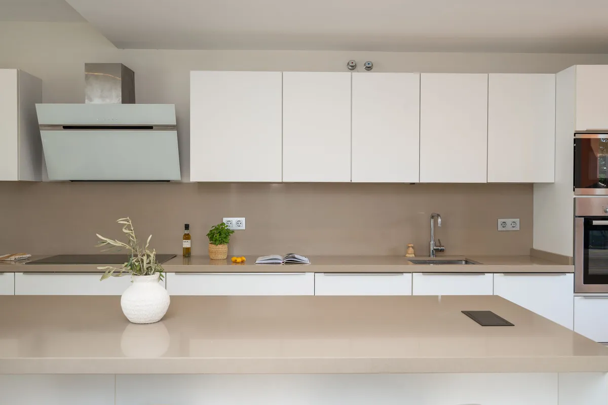 686ac8e0-3939-454e-85cc-d9944403aeba