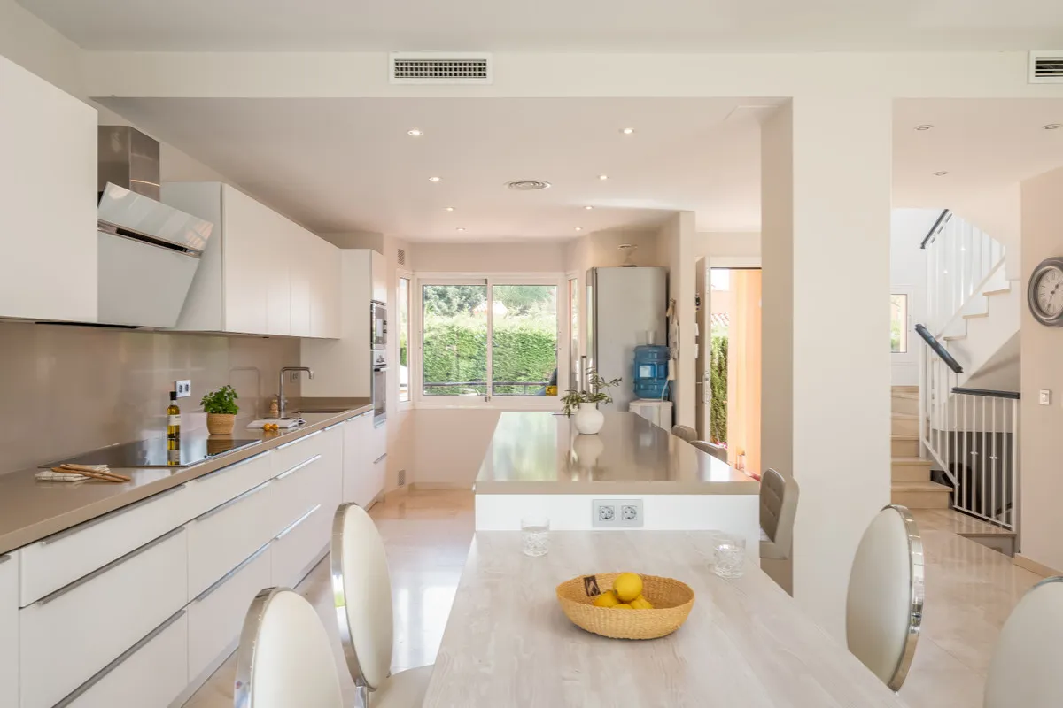 ae5d149f-4e38-48f0-ac67-69c03a1105b3