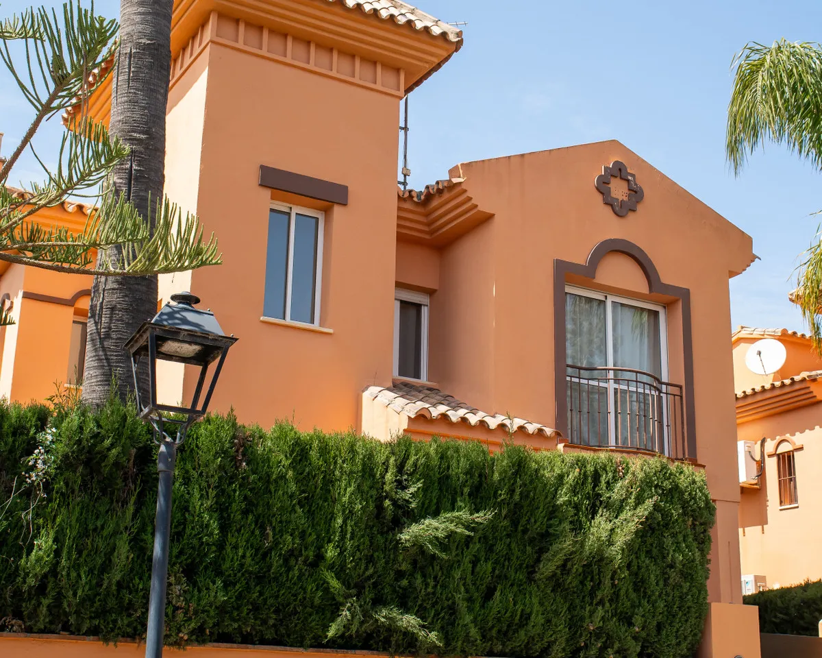 cf3a2fc0-c1d0-430b-9ddb-28c3e4008ef3