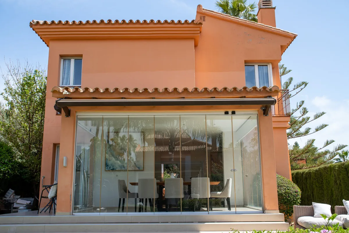 d360c3a7-bdfb-4f48-93d7-19ceade245ec