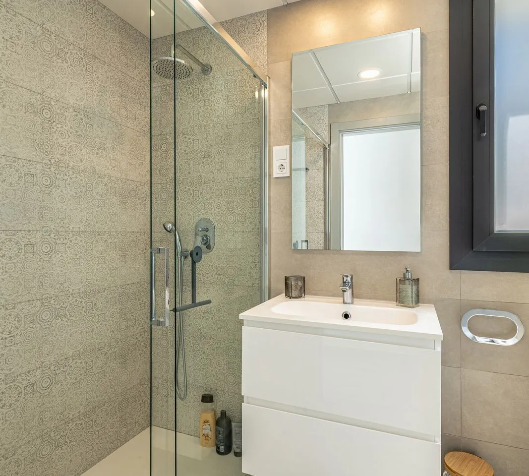 42f1a94a-ed73-48f6-b140-fb08fd8d8ef6