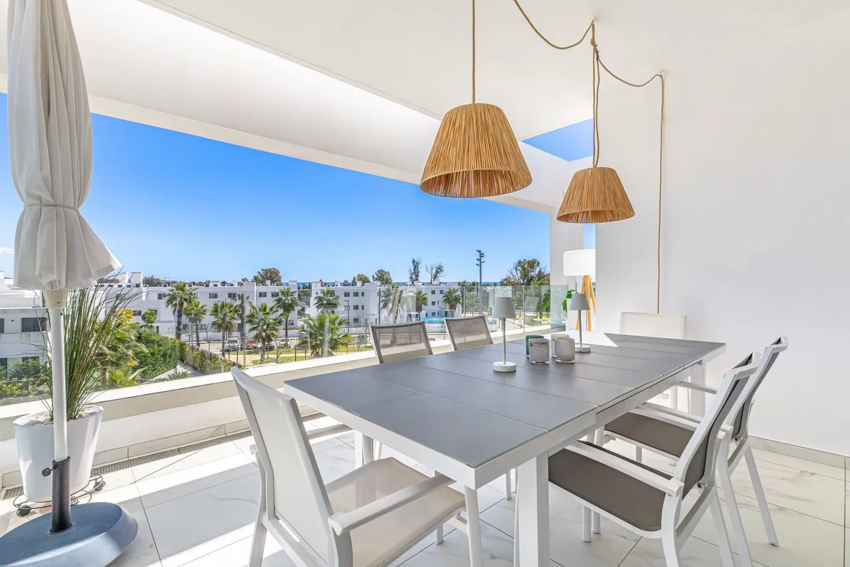 e3388059-a9b9-4ff0-afa7-93e8aceaecde