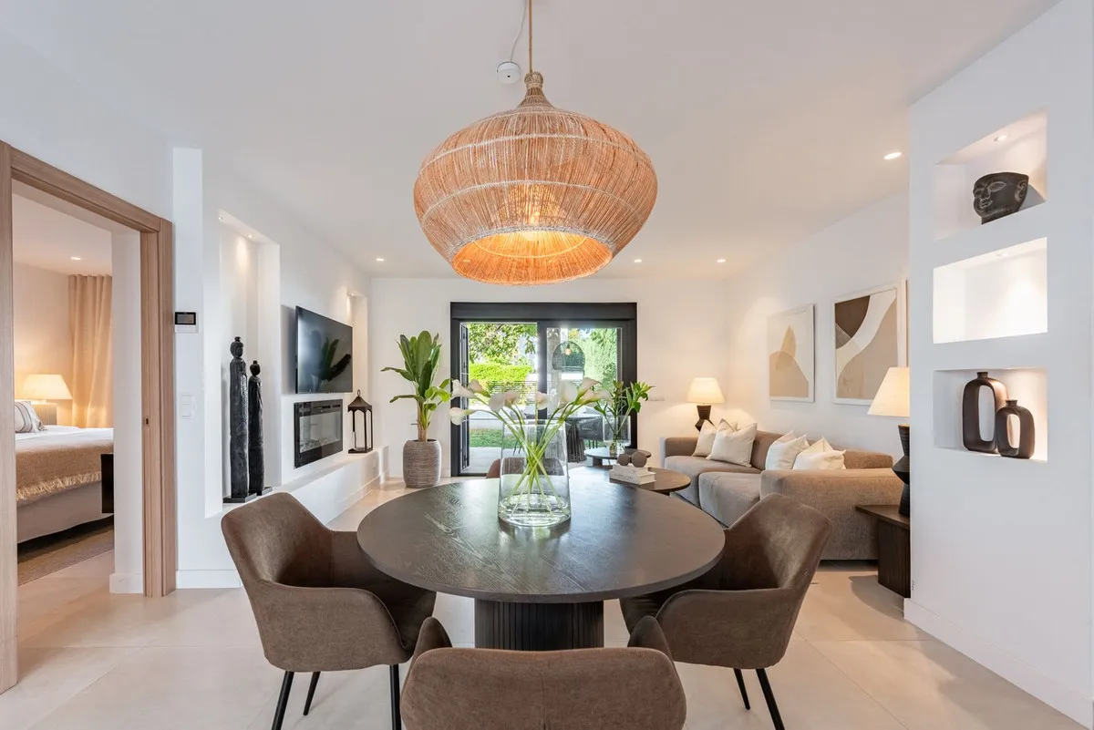 470e3eb8-e6c7-4f0a-bcb0-f9c014bbd726