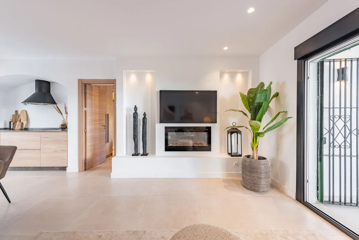 73d725ec-b0e9-41cd-a7c9-397a4f5dd14c