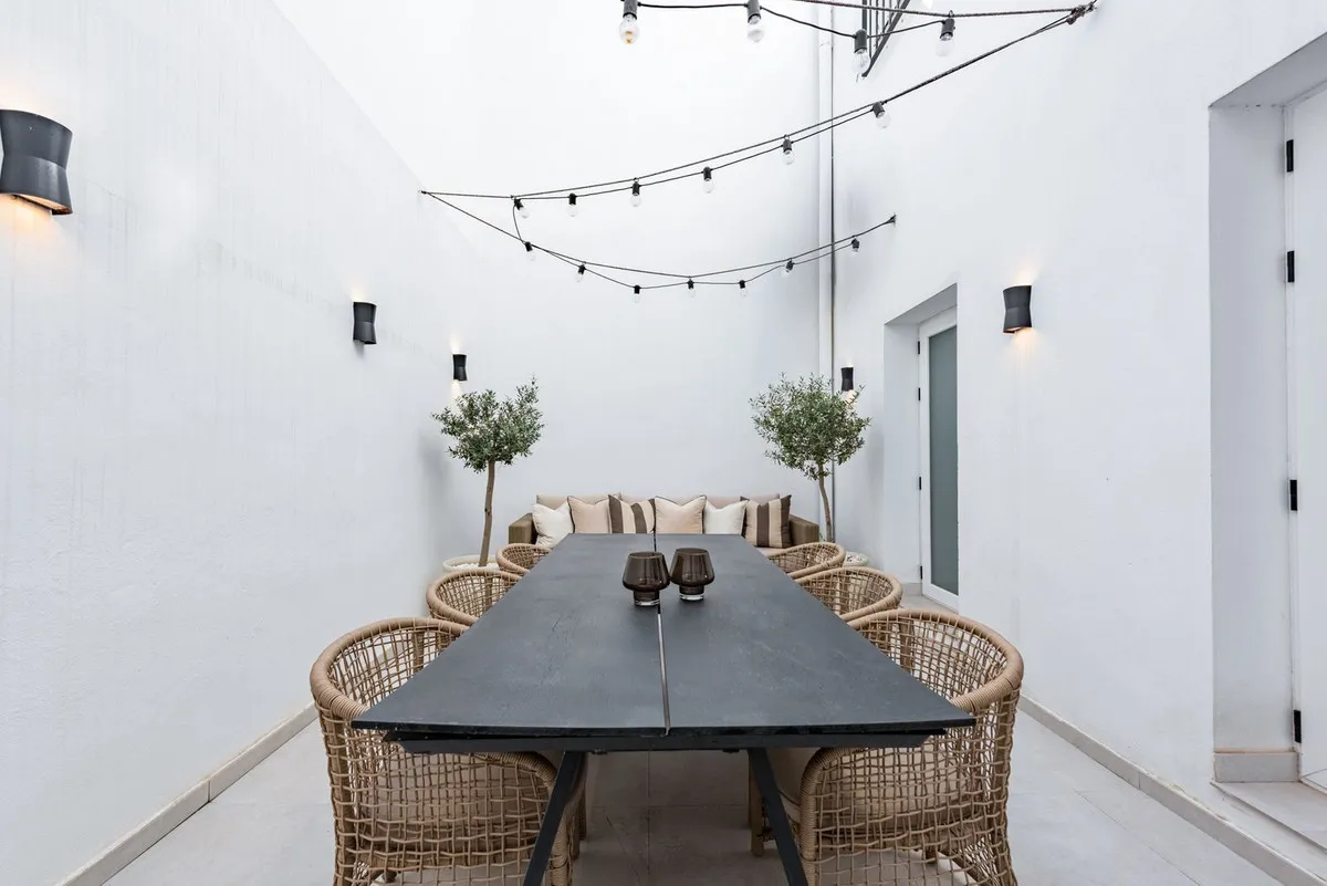 bae61c65-a5c7-4ddf-a90a-132f42d4bbe4