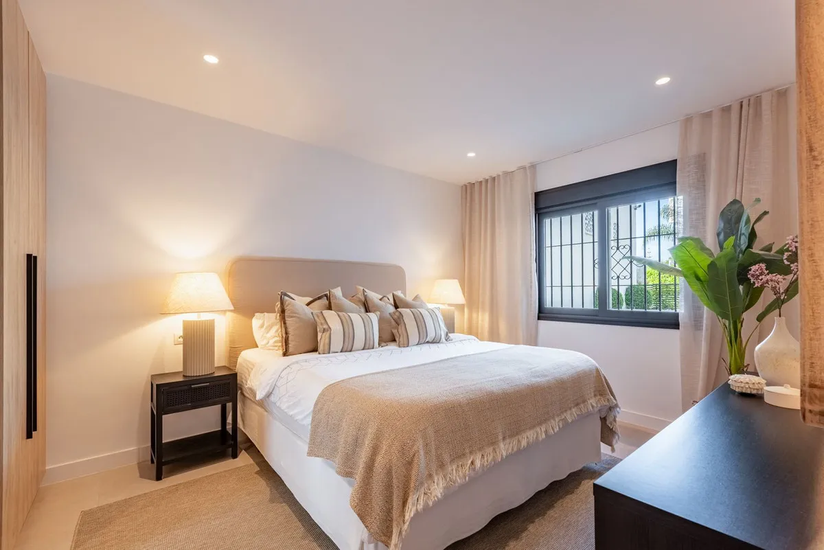 d0c7635a-067d-4a79-b3b8-03ed9e1c59c6