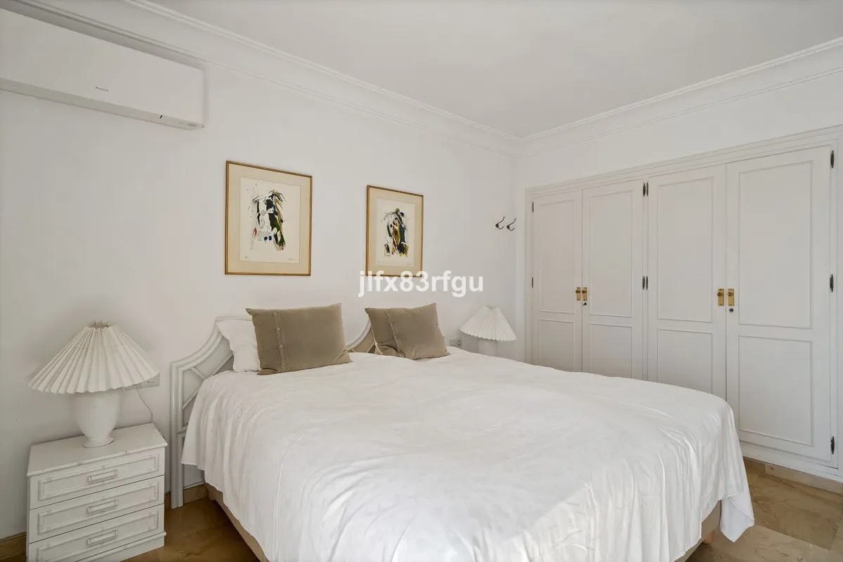 0f8d5096-89d7-410c-8e82-211a527ce983