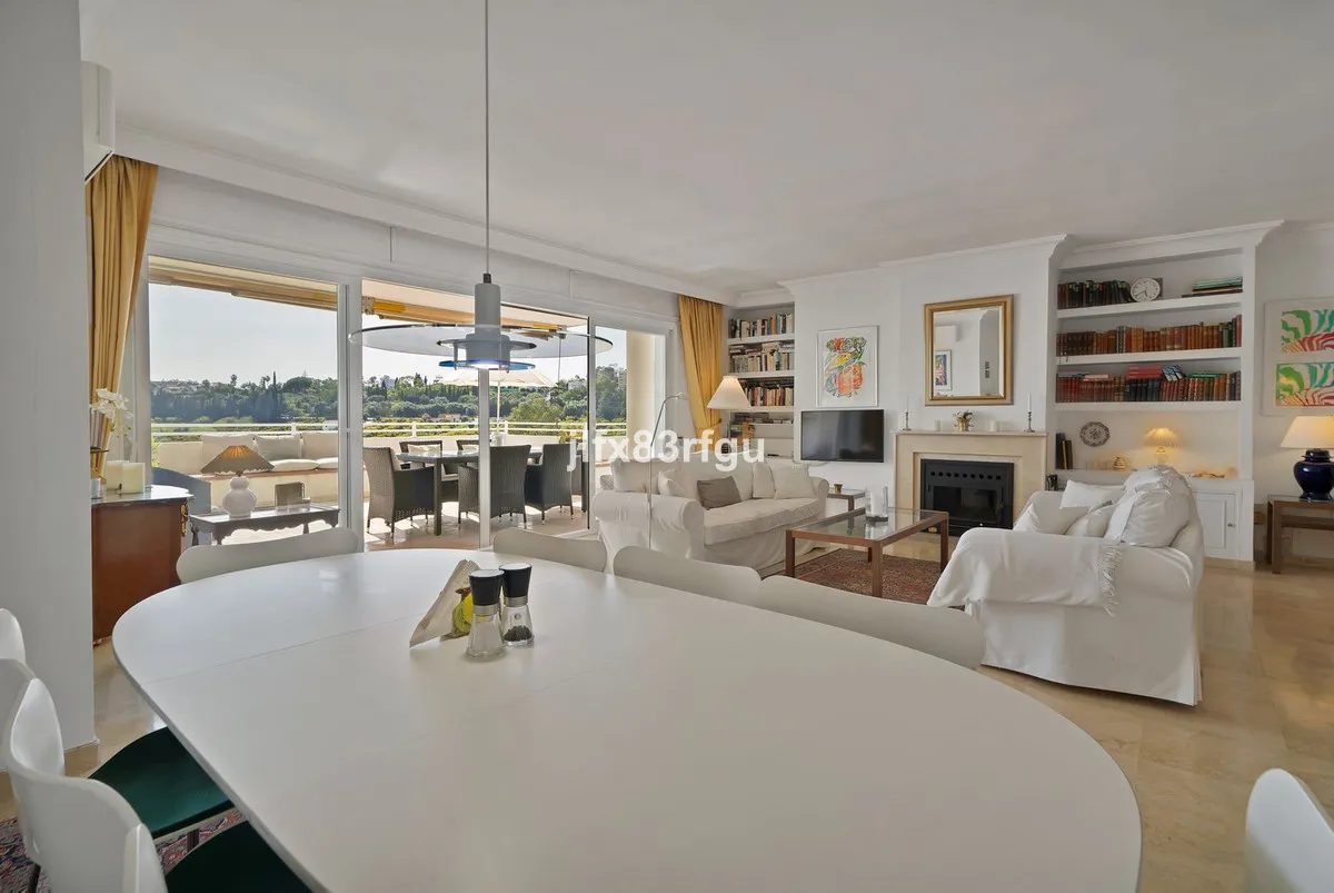 e9f0c2eb-8f85-46fa-91c6-9f3b34835519