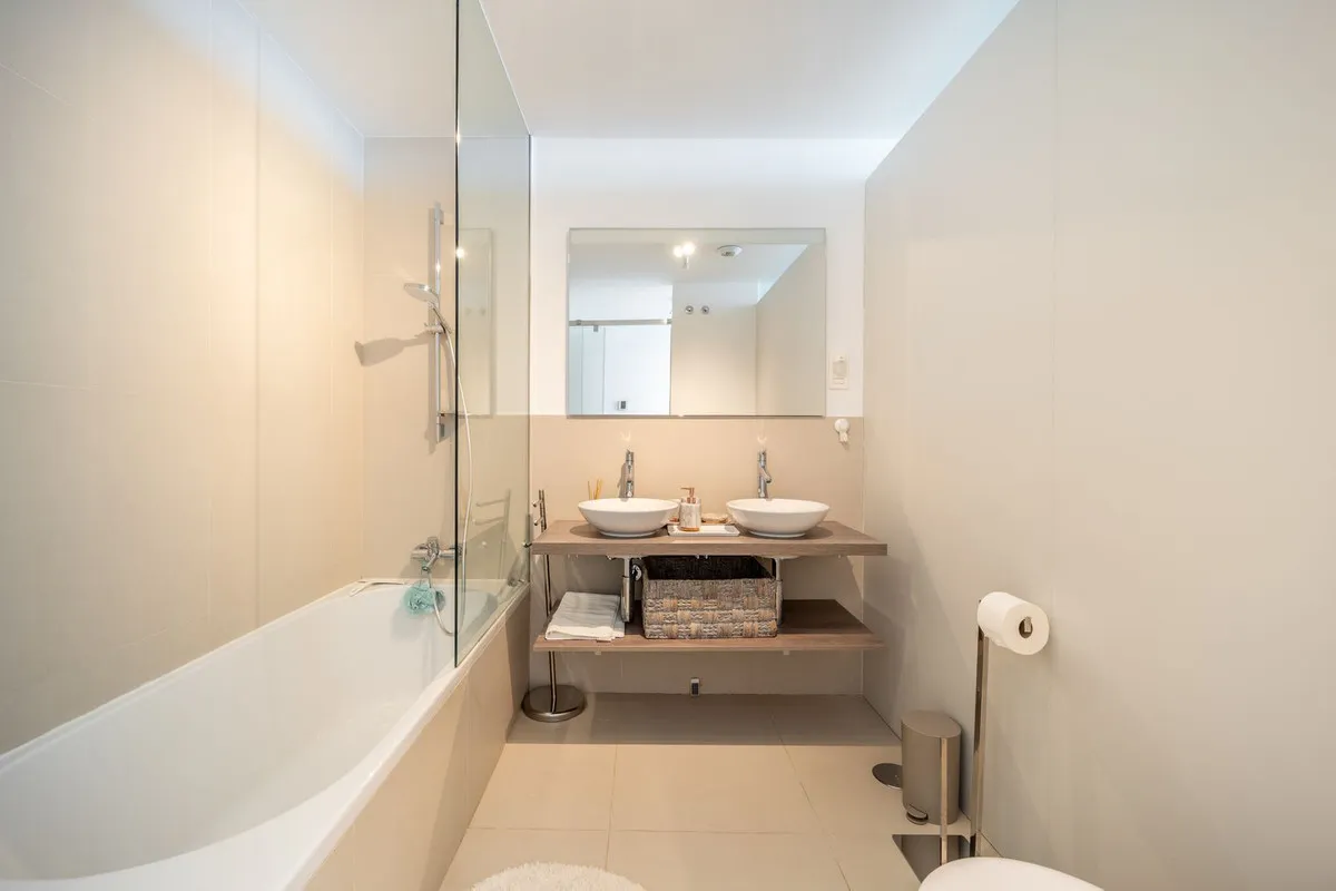 65a77f90-9e0c-4665-afa9-9e8bf7fb1d12