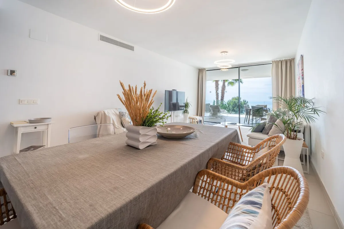 6743a02d-aada-46e2-9924-e9ae87e05bd9