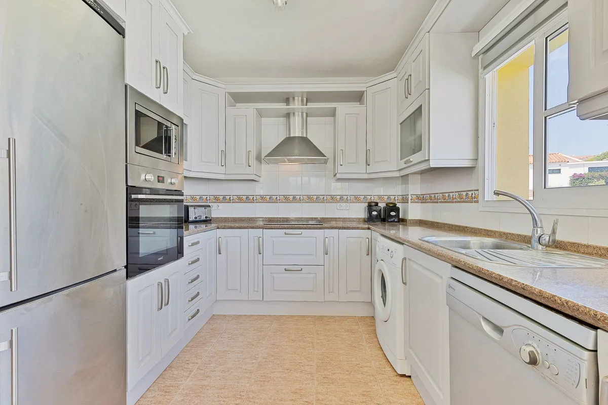 0d4ca8b0-bf71-4b44-8c18-73392f80d97e