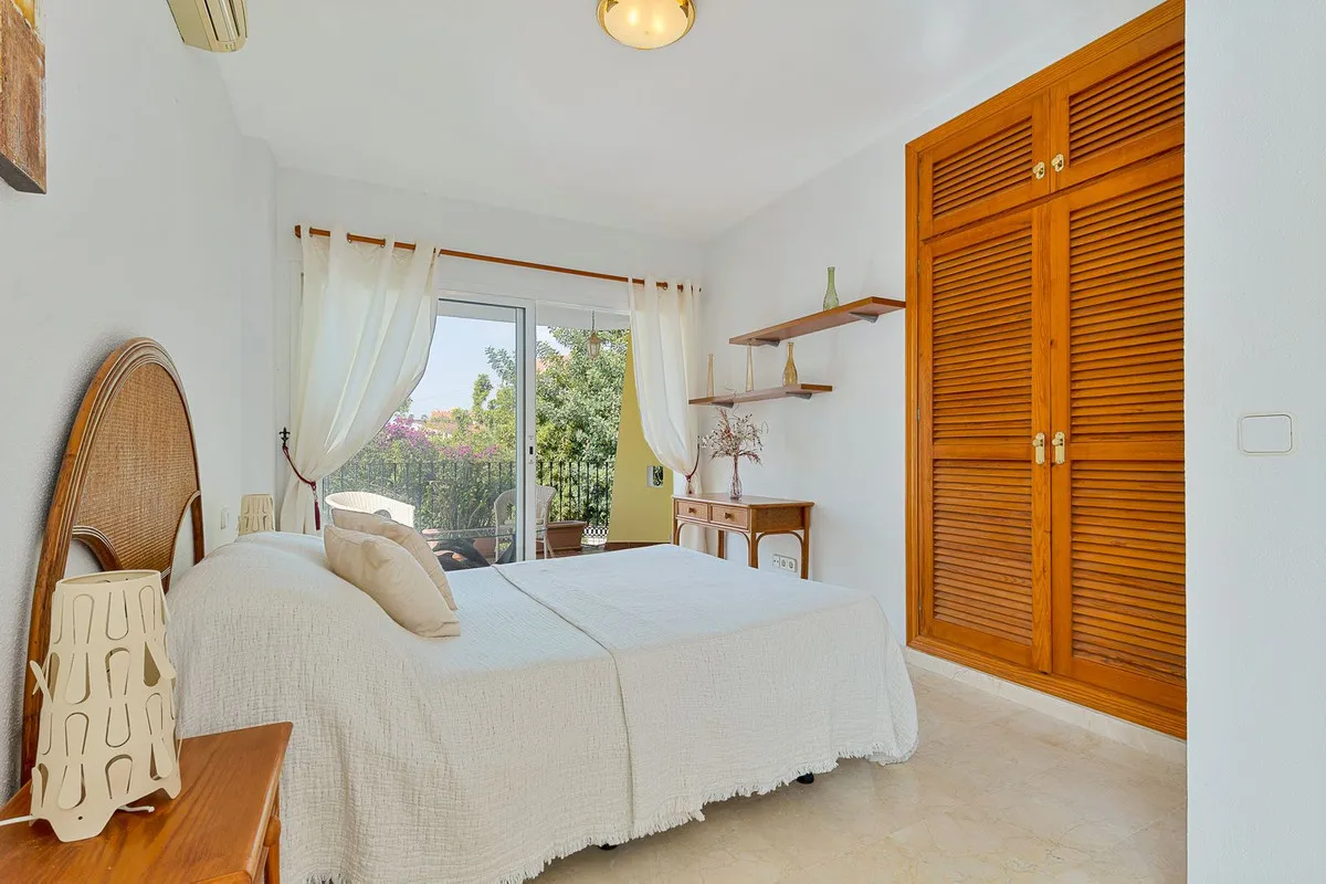 8b6067f5-0cba-4b2f-b6ad-b7978c917859