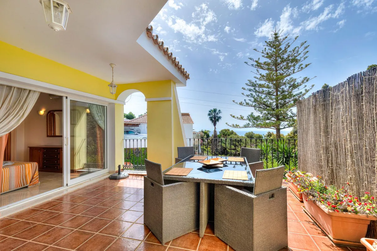 d302e5bb-022a-40c3-9e3d-5a36359cd68f