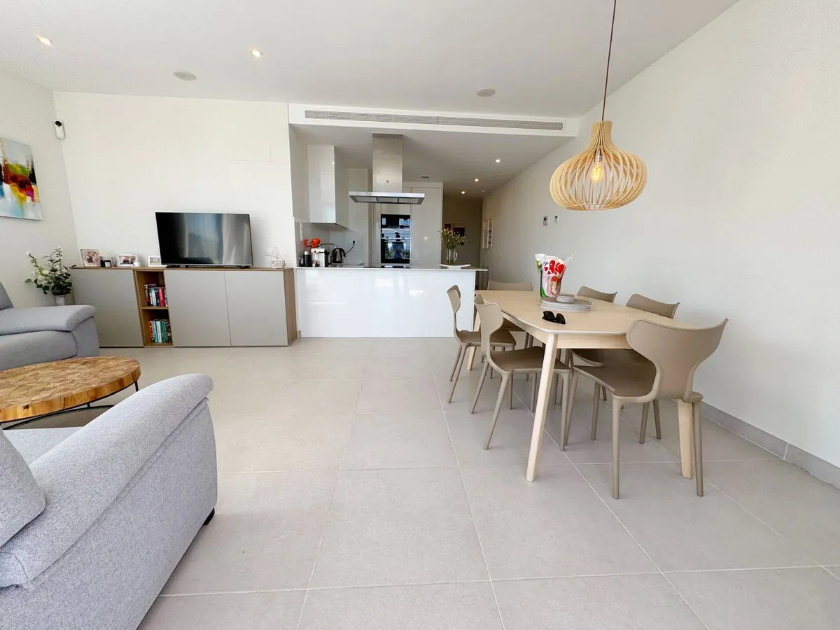 3e9b40f8-d66c-4fa4-8ac8-39030650cbe0