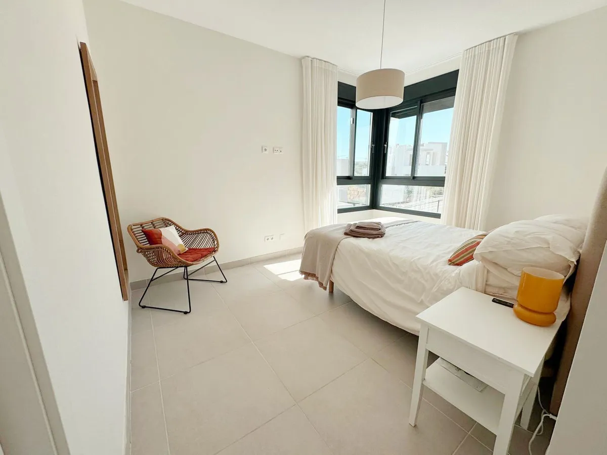 5e569ac5-b946-4ae4-a208-ffb9ef4bad3e