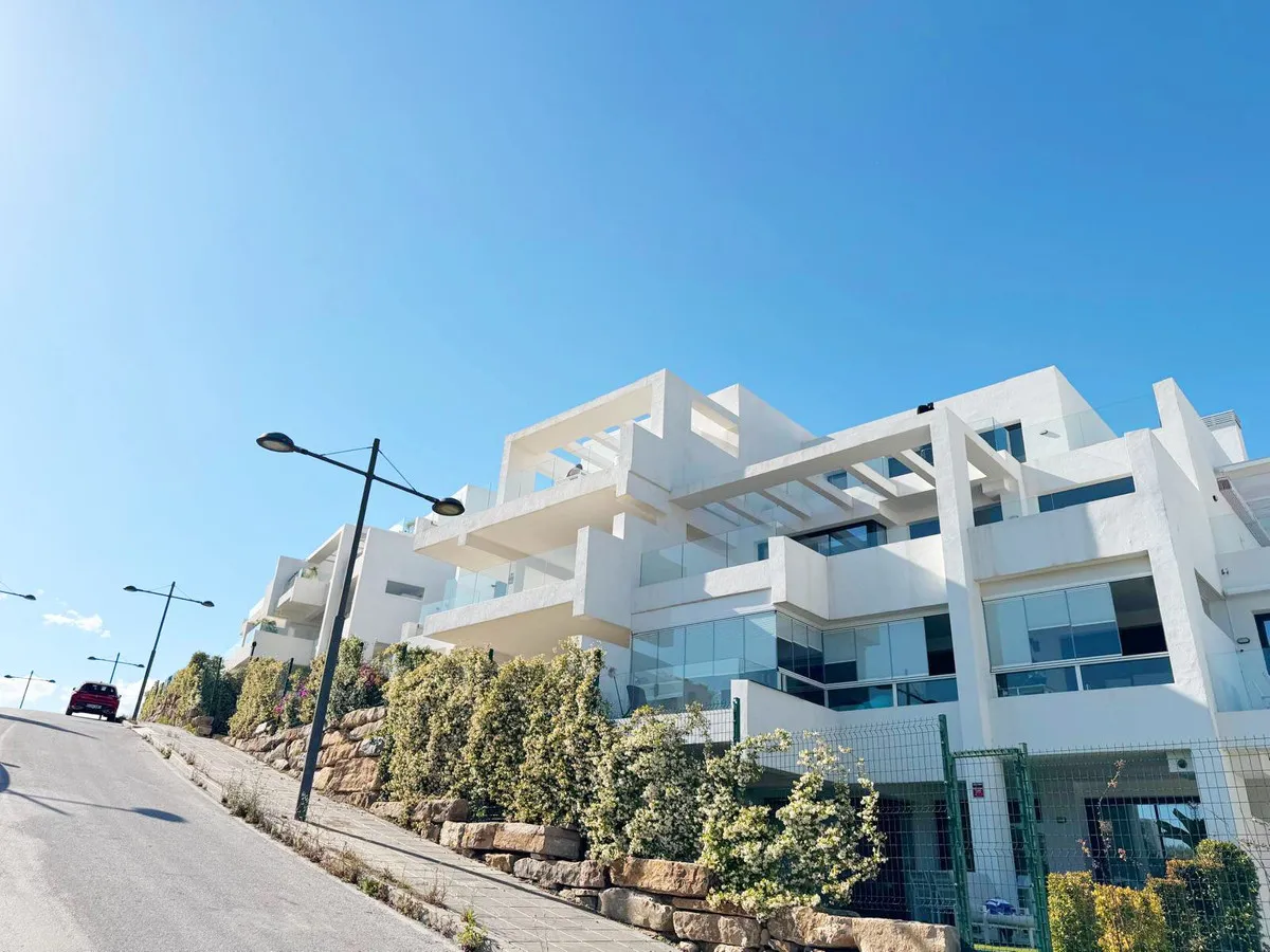 652be583-13fd-4f9e-88e3-5b576d247df3