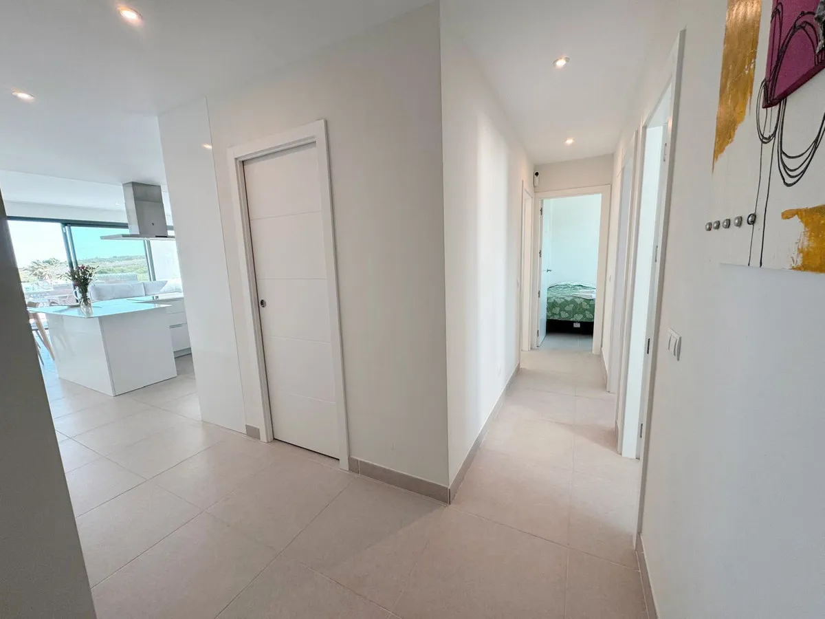 6fa97129-4e93-4b9e-b761-fc8e9c0cf18e