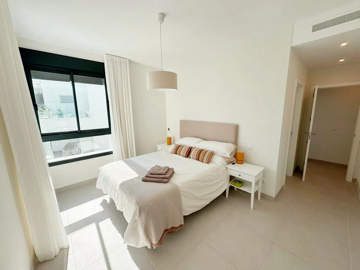 f5b2eed5-ae65-4b7e-810c-ff92a3eeea15