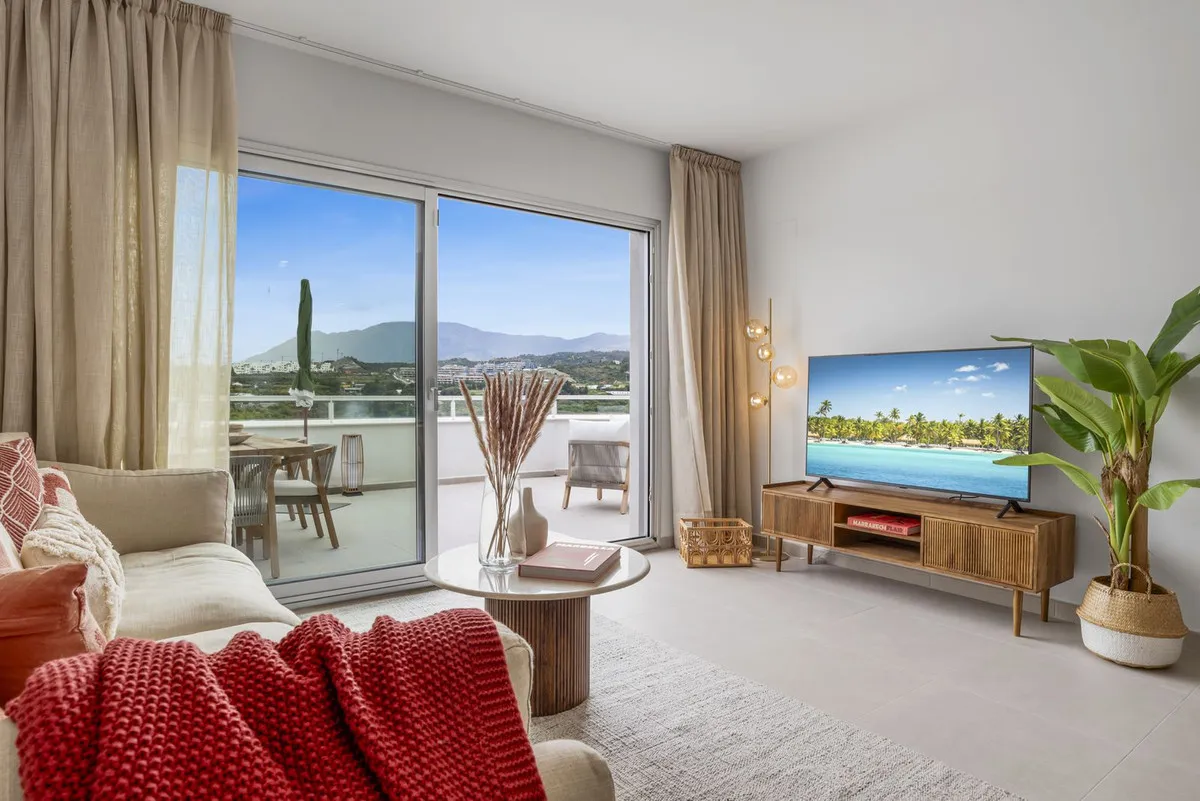 9f573be8-cc56-4362-a941-528e9a9e336a