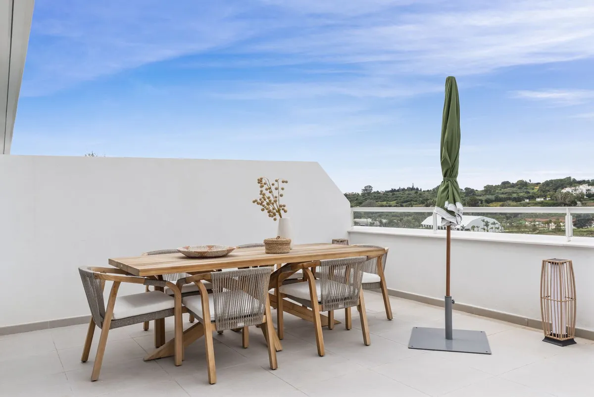 d9ca612b-7f57-45ca-ad7e-6d4b4c277823