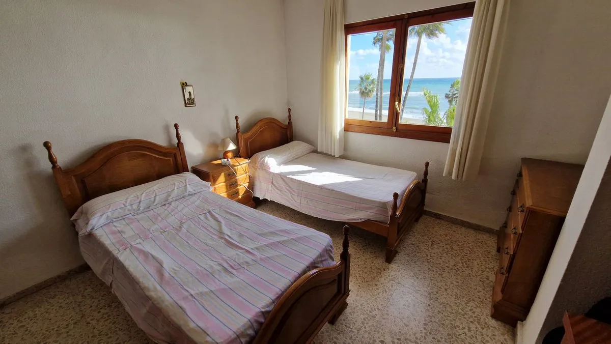 04637e90-7f36-40c2-a191-c22e520fad86