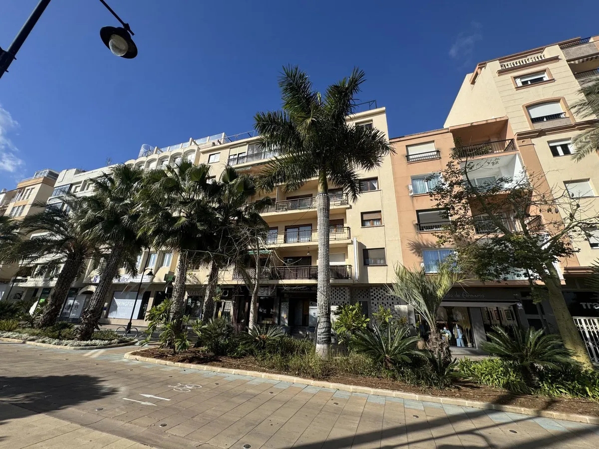 e9accb5d-70e6-49d0-b5af-42d6959279a8