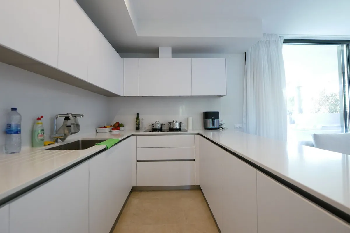 2ce54cb4-73f9-4e88-b974-8fbd49d0a991