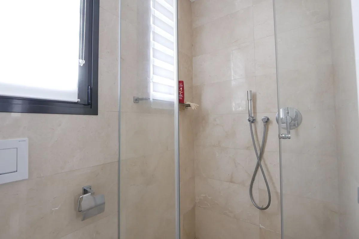 2fe60399-95a8-42ed-9700-e751cc942bee