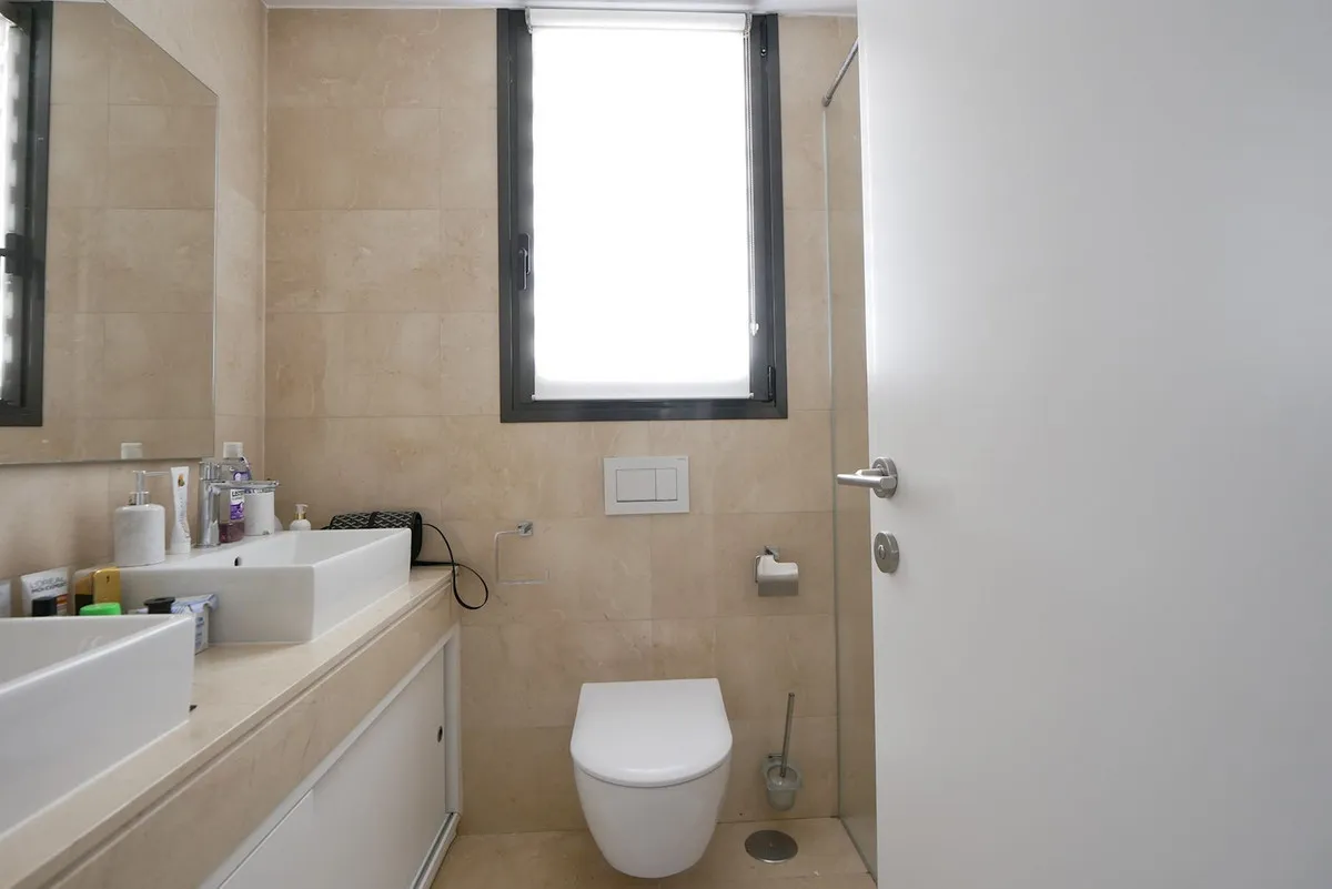 e20f84d6-ea42-4c0d-8790-03d8bf03c652