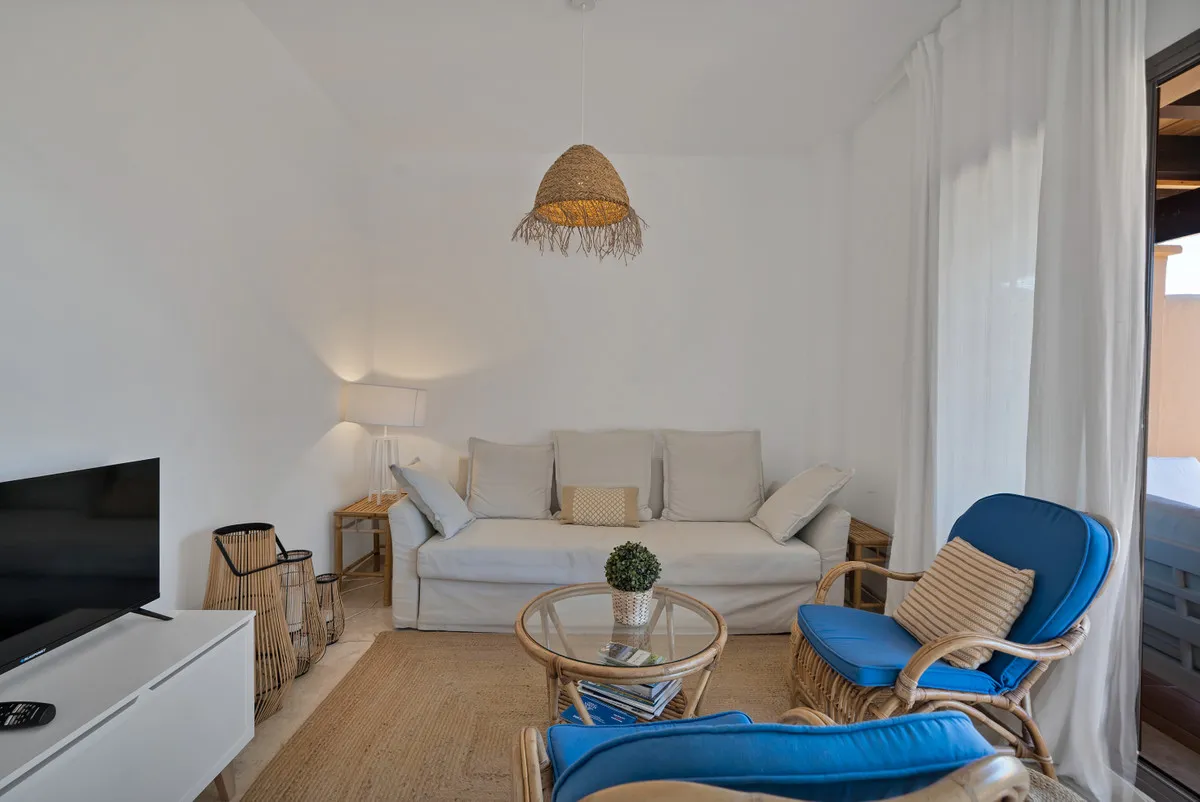 8cc5b4d8-e865-49ed-9f79-4f0918e596b1