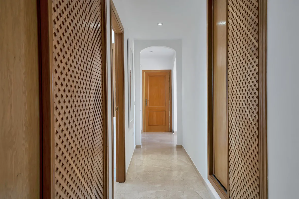 8daa3f1b-4d6d-40df-82b0-2e5546b80d61