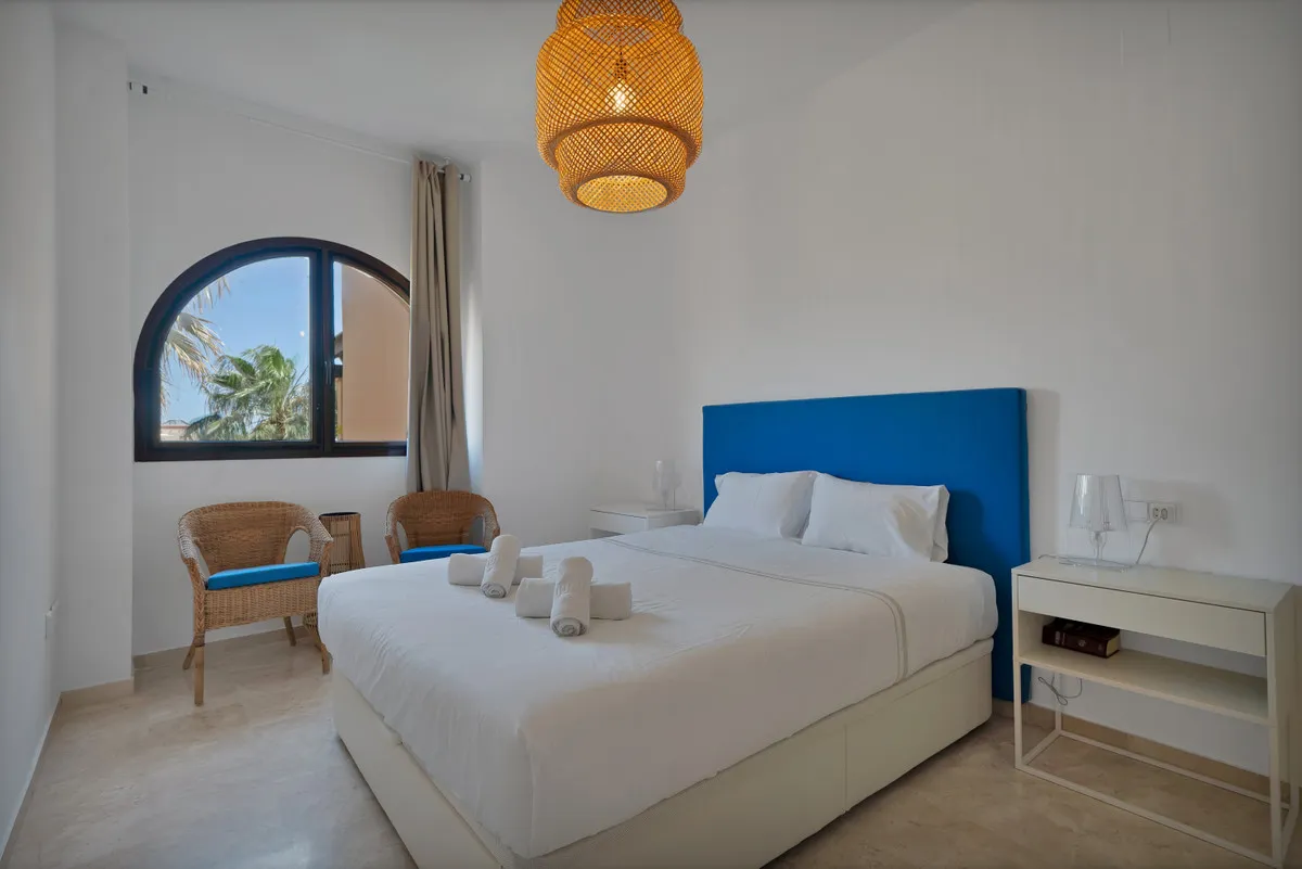 a74f2107-5fe8-40aa-81e6-422e2679e343