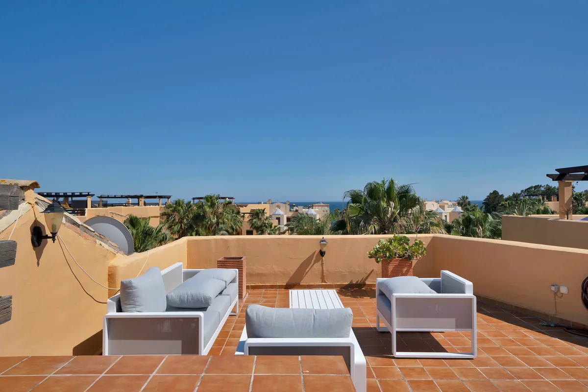 b9f203b9-2f9d-4af5-8f1c-82e6df171d86