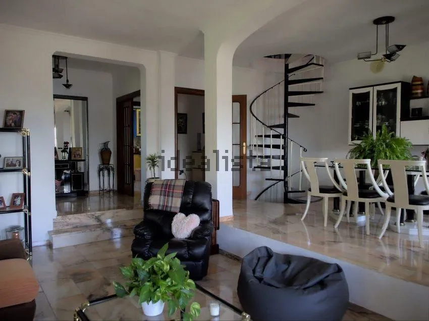 32ba0925-6278-4fe3-a718-e55186f04119