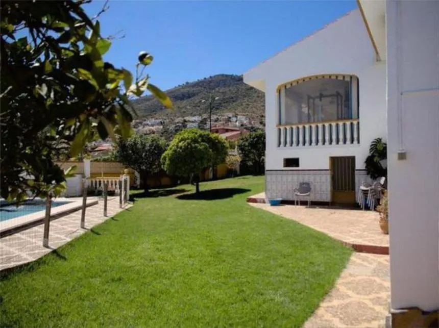 f1304913-b3b6-4fb9-9aa0-e9025cf08716