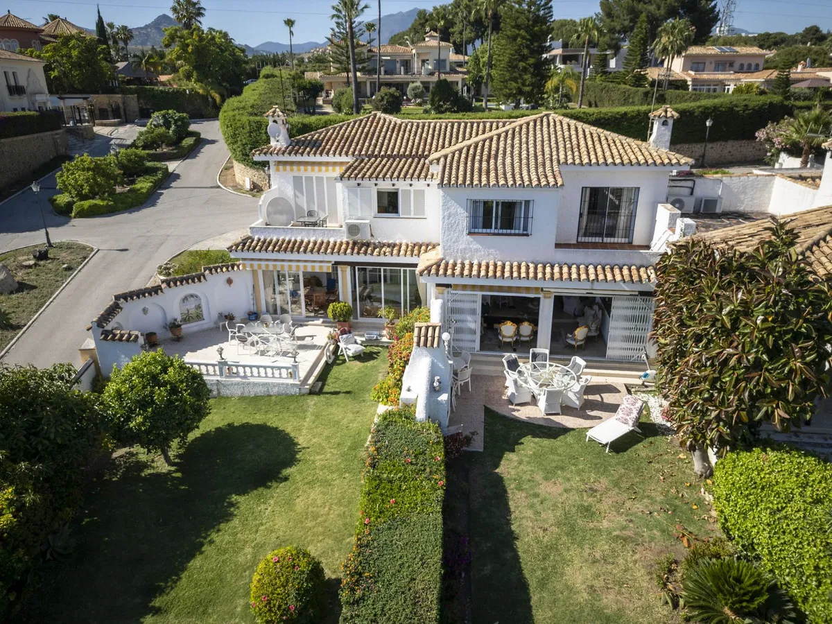 0b751eaa-6059-4ae3-8def-da3aaa7fafcf