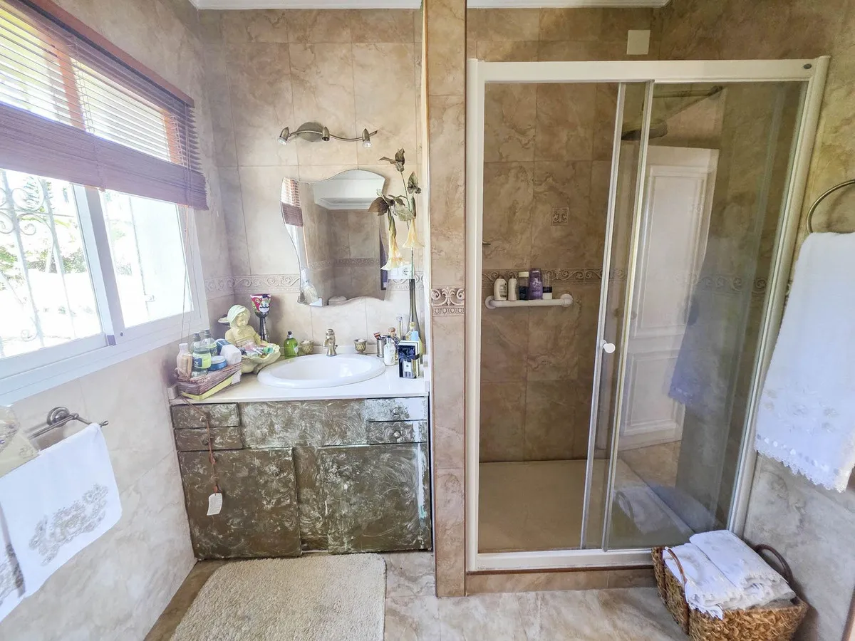 2ddc2b84-bd02-42e5-8533-f7bc0e535270