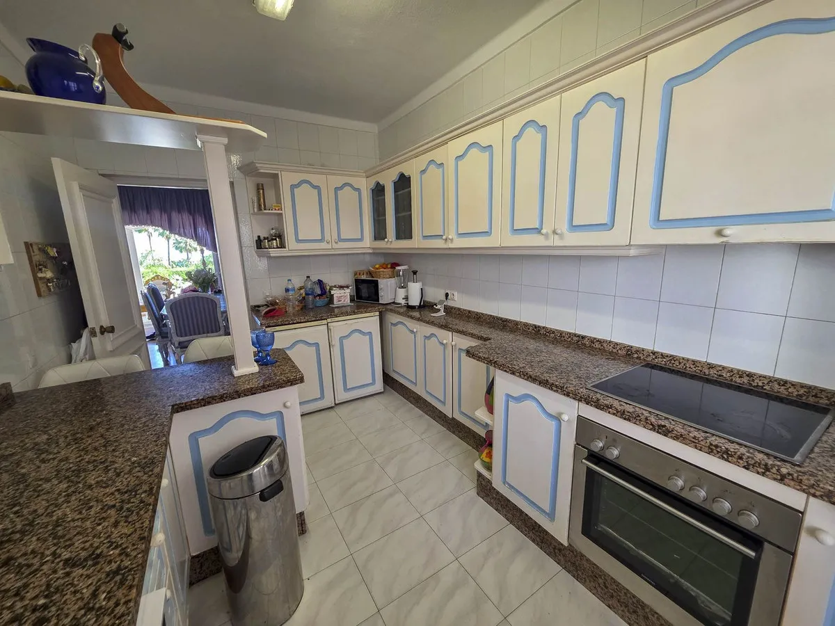 4dbeb47b-ec51-490e-a9d1-21681bea60f1