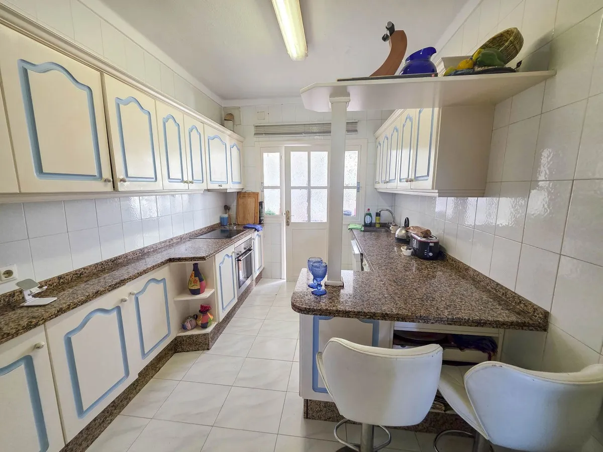 6268319f-72e2-42c9-8124-cb4029ad6242