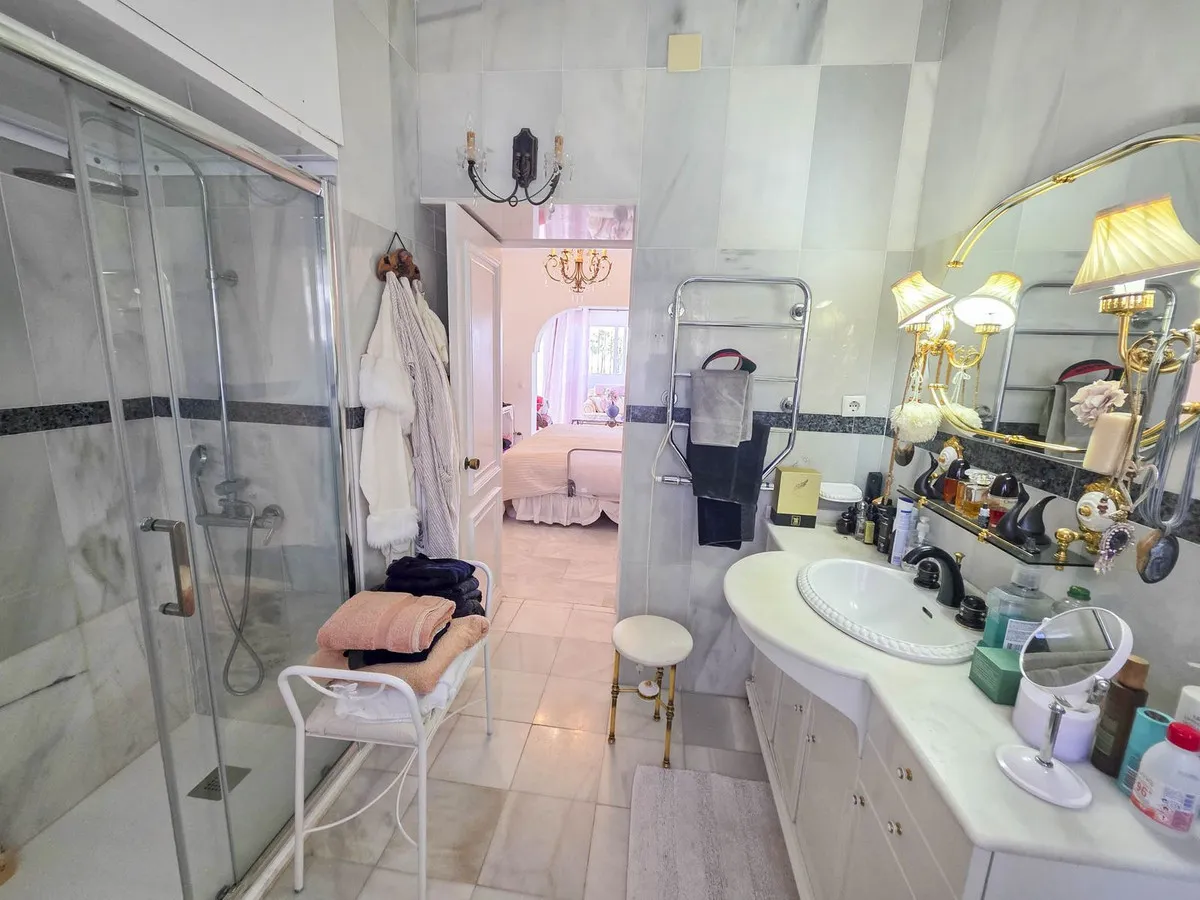 db194e48-6650-4bd5-bdb0-478186b9175f