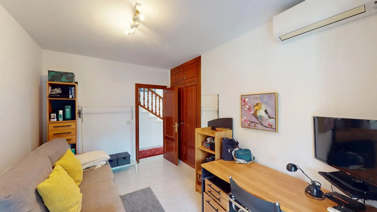 01628b75-ddfb-48c4-9020-69572e5d5df8